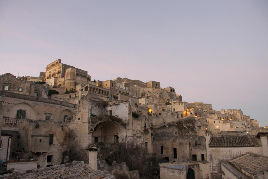 Отель Saxum - Residenze Del Caveoso Матера Экстерьер фото